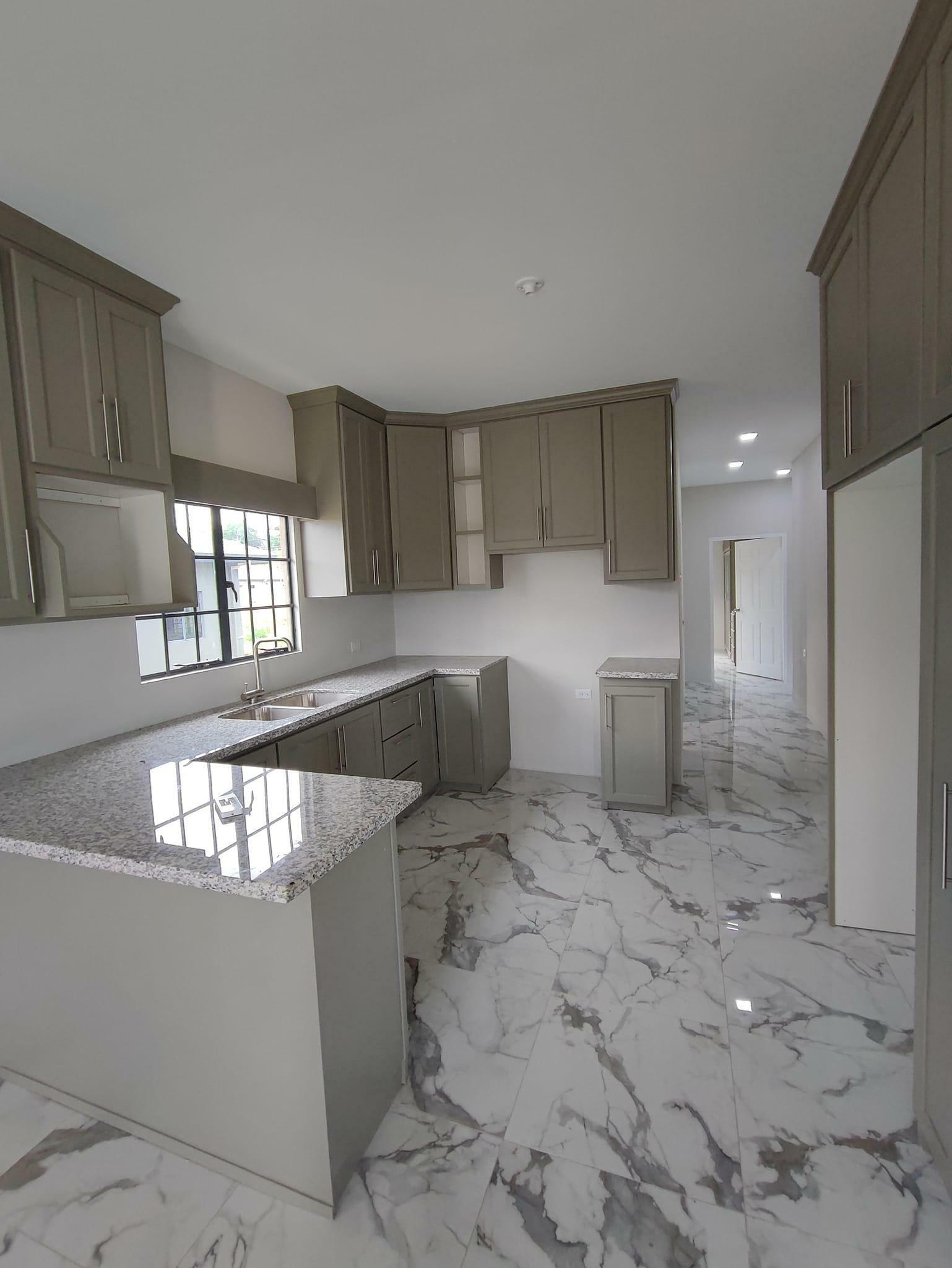 Central Pains Residences House For Sale