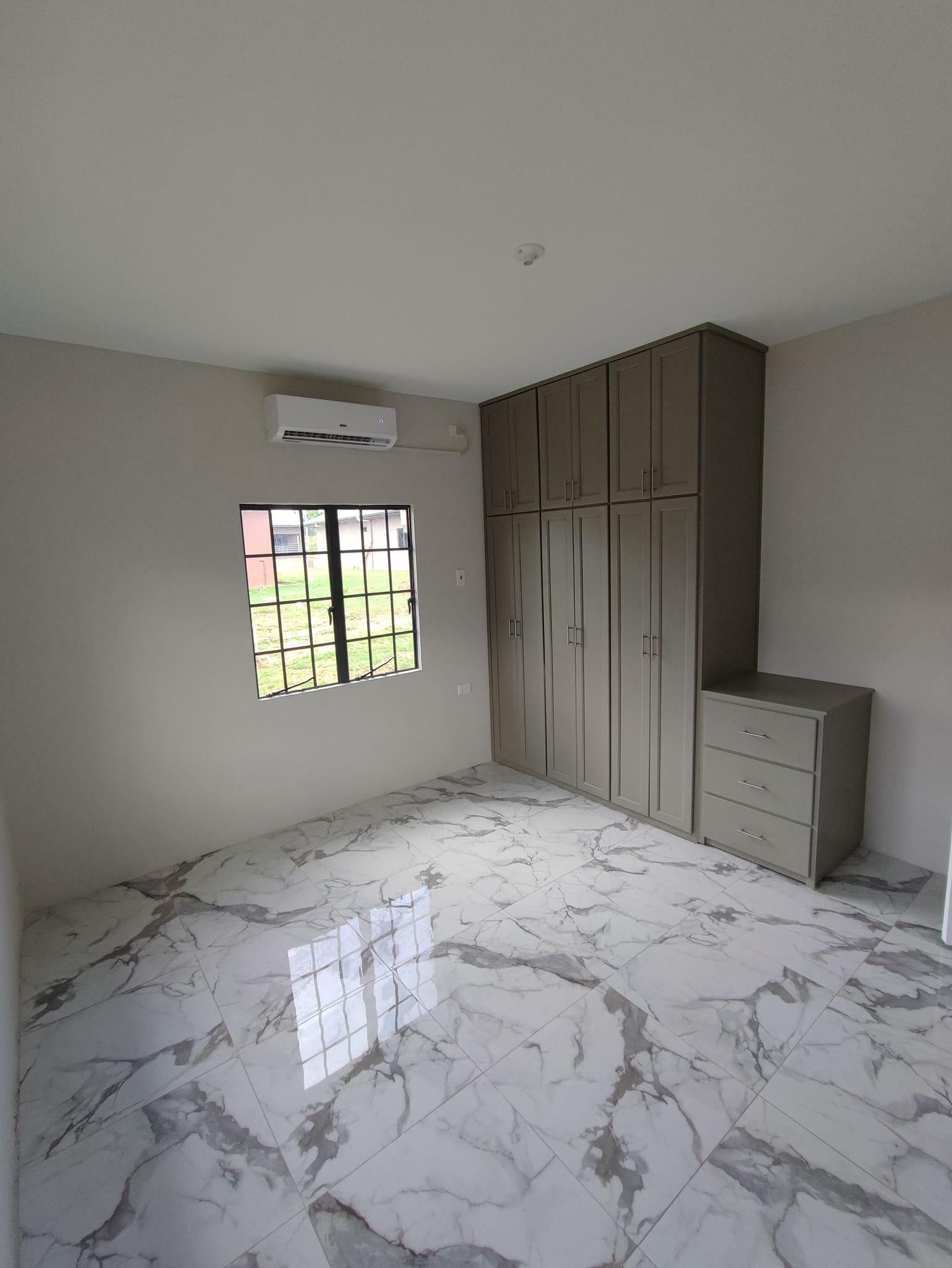 Central Pains Residences House For Sale